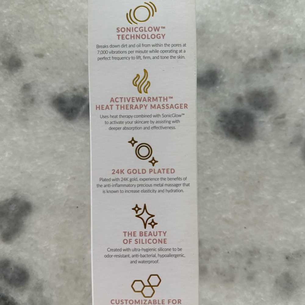 PMD Clean Pro Gold Facial Cleansing Device - Picture 4 of 4